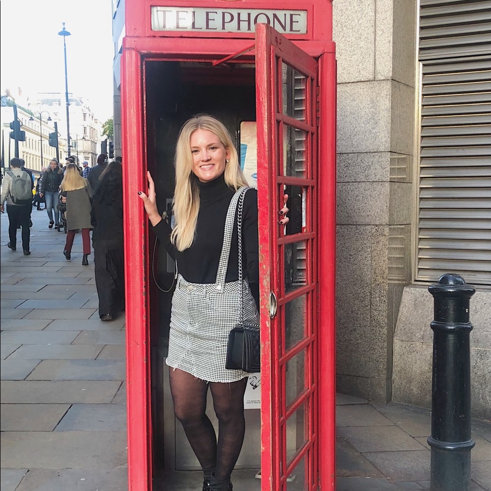 Meet your Posher, Brittney